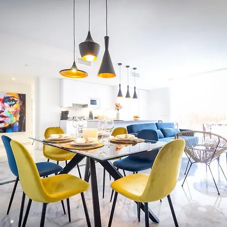 Banus - Banus - Nueva Andalucia - Dama De Noche - Premium 2br - 2ba - Stylishly Redecorated - Large Outdoor Terrace - S Pools - Ideal For Family - Just 5 Min By Car From Puerto Banus Marina And Corte Ing Luxury Shopping Mall شقة *