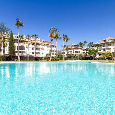 Banus - Banus - Nueva Andalucia - Dama De Noche - Premium 2br - 2ba - Stylishly Redecorated - Large Outdoor Terrace - S Pools - Ideal For Family - Just 5 Min By Car From Puerto Banus Marina And Corte Ing Luxury Shopping Mall