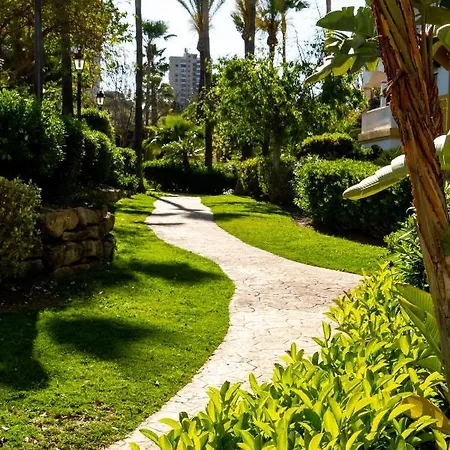 Banus - Banus - Nueva Andalucia - Dama De Noche - Premium 2br - 2ba - Stylishly Redecorated - Large Outdoor Terrace - S Pools - Ideal For Family - Just 5 Min By Car From Puerto Banus Marina And Corte Ing Luxury Shopping Mall