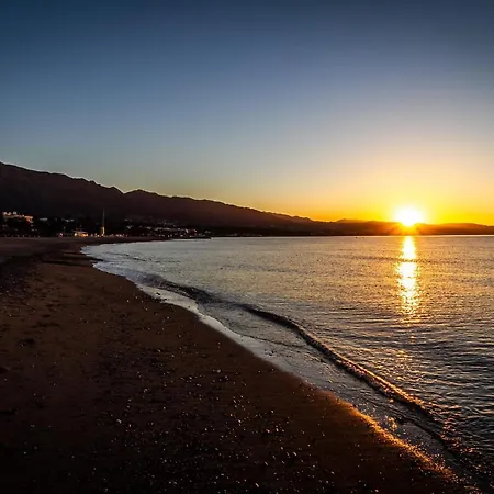 Banus - Banus - Nueva Andalucia - Dama De Noche - Premium 2br - 2ba - Stylishly Redecorated - Large Outdoor Terrace - S Pools - Ideal For Family - Just 5 Min By Car From Puerto Banus Marina And Corte Ing Luxury Shopping Mall شقة