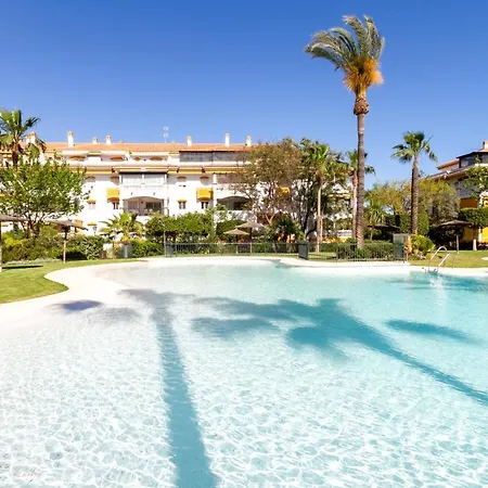 Banus - Banus - Nueva Andalucia - Dama De Noche - Premium 2br - 2ba - Stylishly Redecorated - Large Outdoor Terrace - S Pools - Ideal For Family - Just 5 Min By Car From Puerto Banus Marina And Corte Ing Luxury Shopping Mall *
