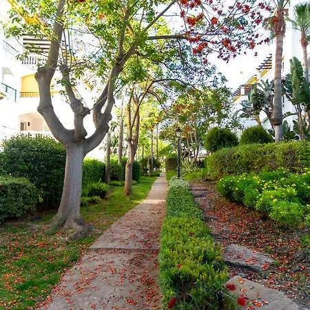 شقة Banus - Banus - Nueva Andalucia - Dama De Noche - Premium 2br - 2ba - Stylishly Redecorated - Large Outdoor Terrace - S Pools - Ideal For Family - Just 5 Min By Car From Puerto Banus Marina And Corte Ing Luxury Shopping Mall *